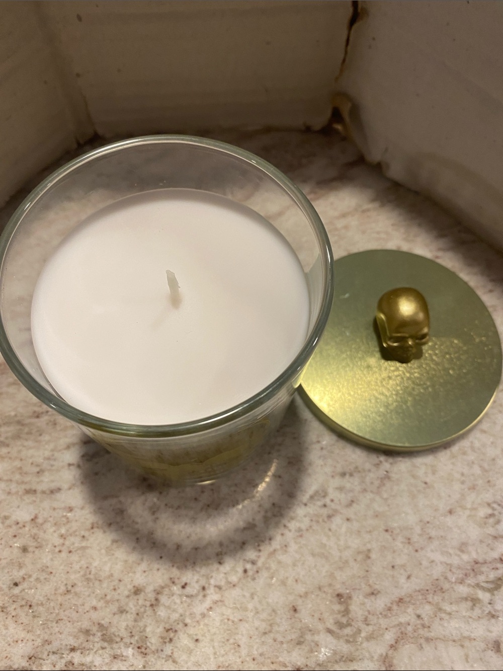 Gold Skull Glass Candle Jar w Metallic Lid Midnight marshmallow scent 9.5oz NWT - Picture 4 of 6